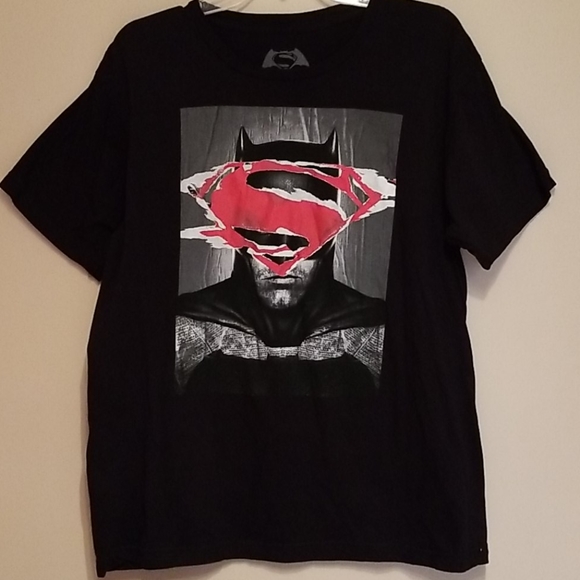 DC Comics Other - Batman vs. Superman black tshirt